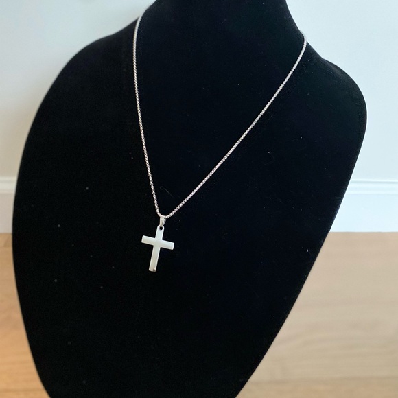 Necklace Cross Pendant-NEW-Silver Plated Men/Women/Unisex - Picture 3 of 5